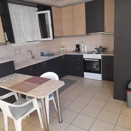 Mitrou 2 * Loutra Oraias Elenis