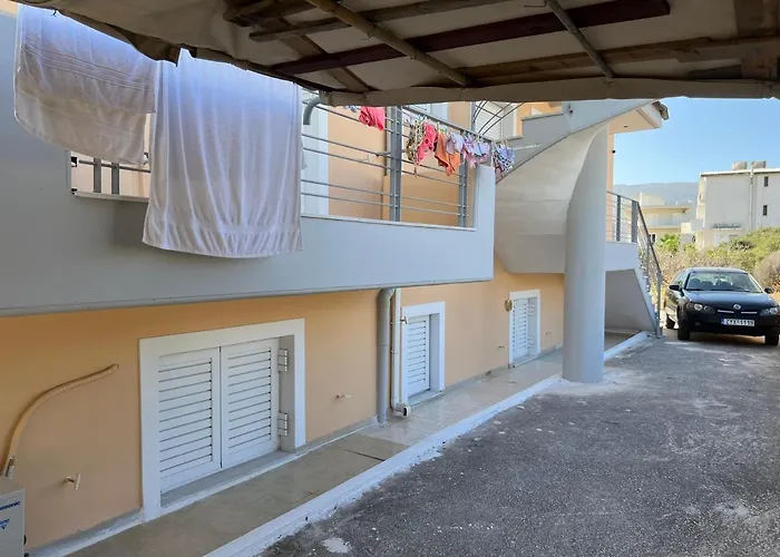 Mitrou 2 ルートラ・オレアス・エレニス