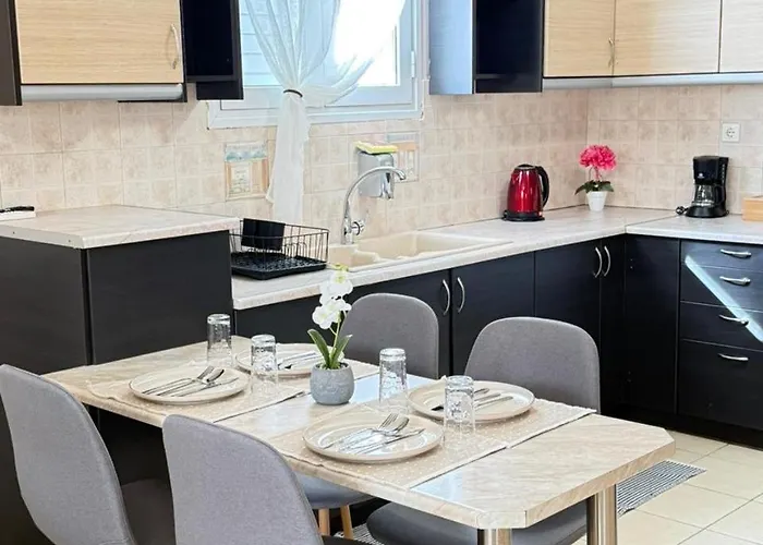 カントリーハウス Mitrou 2